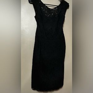 WhiteHouseBlackMarket size:6 black lace dress